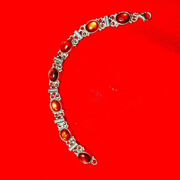 Vintage Sterling Silver and Genuine Amber Bracelet. - Picture 4 of 11